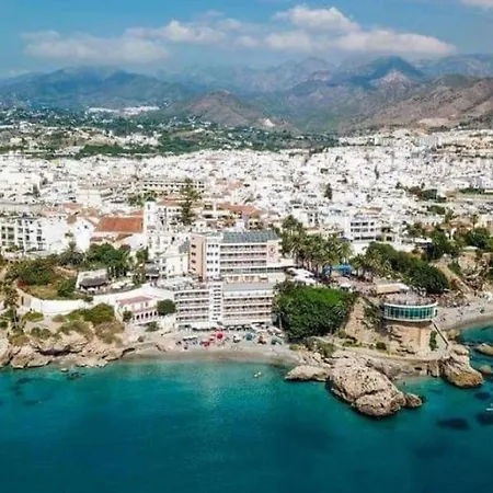 Piso Acogedor Cerca De La Playa Torrecilla Nerja